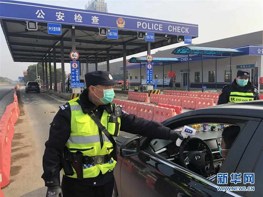 湖北公安机关持法为剑,截至目前共查获假劣口罩520余万只,假劣防护服