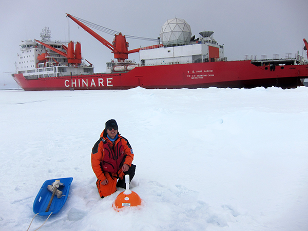 探索南极：在“雪龙2”号上解密冰山的秘密