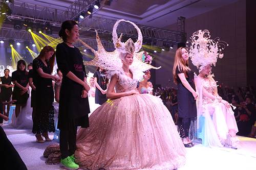 第八届全国化妆造型十佳大赛 贵州赛区华丽绽