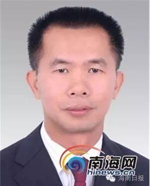 周高明当选万宁市市长