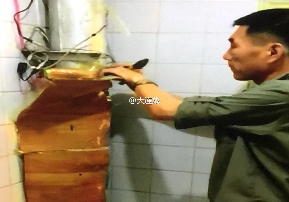 南京一出租屋藏7处摄像头偷拍女租客洗澡和大连扁平疣名医高中图片