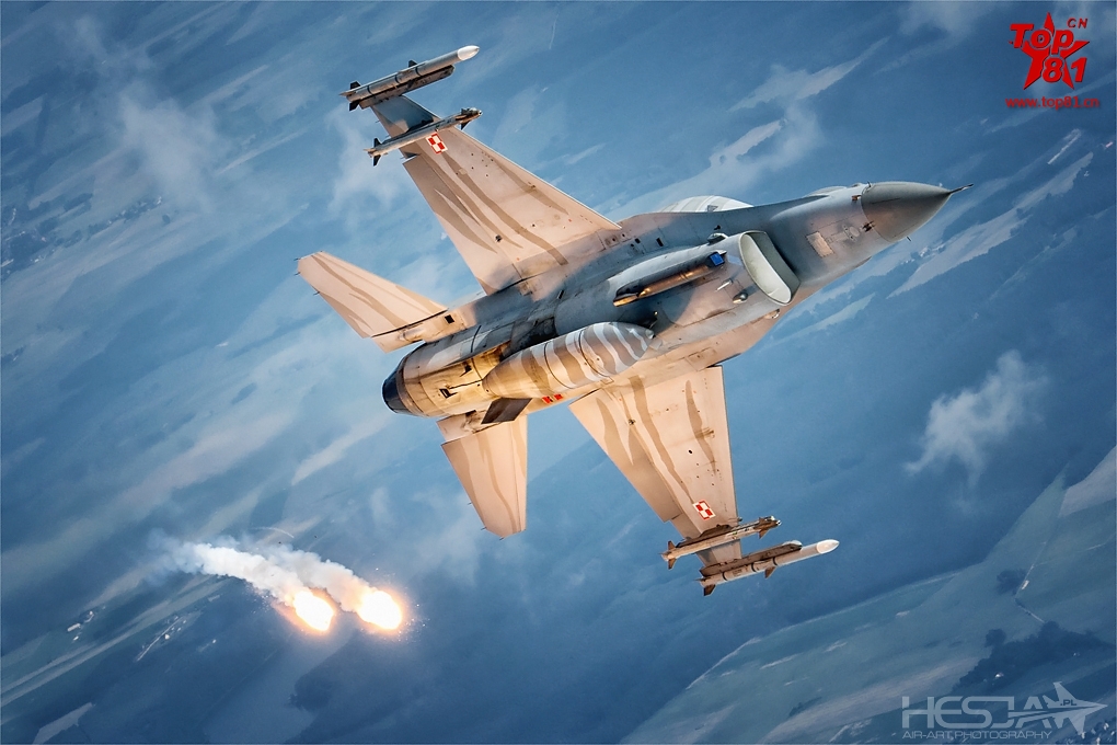 波兰空军F16C镜头前凶猛异常