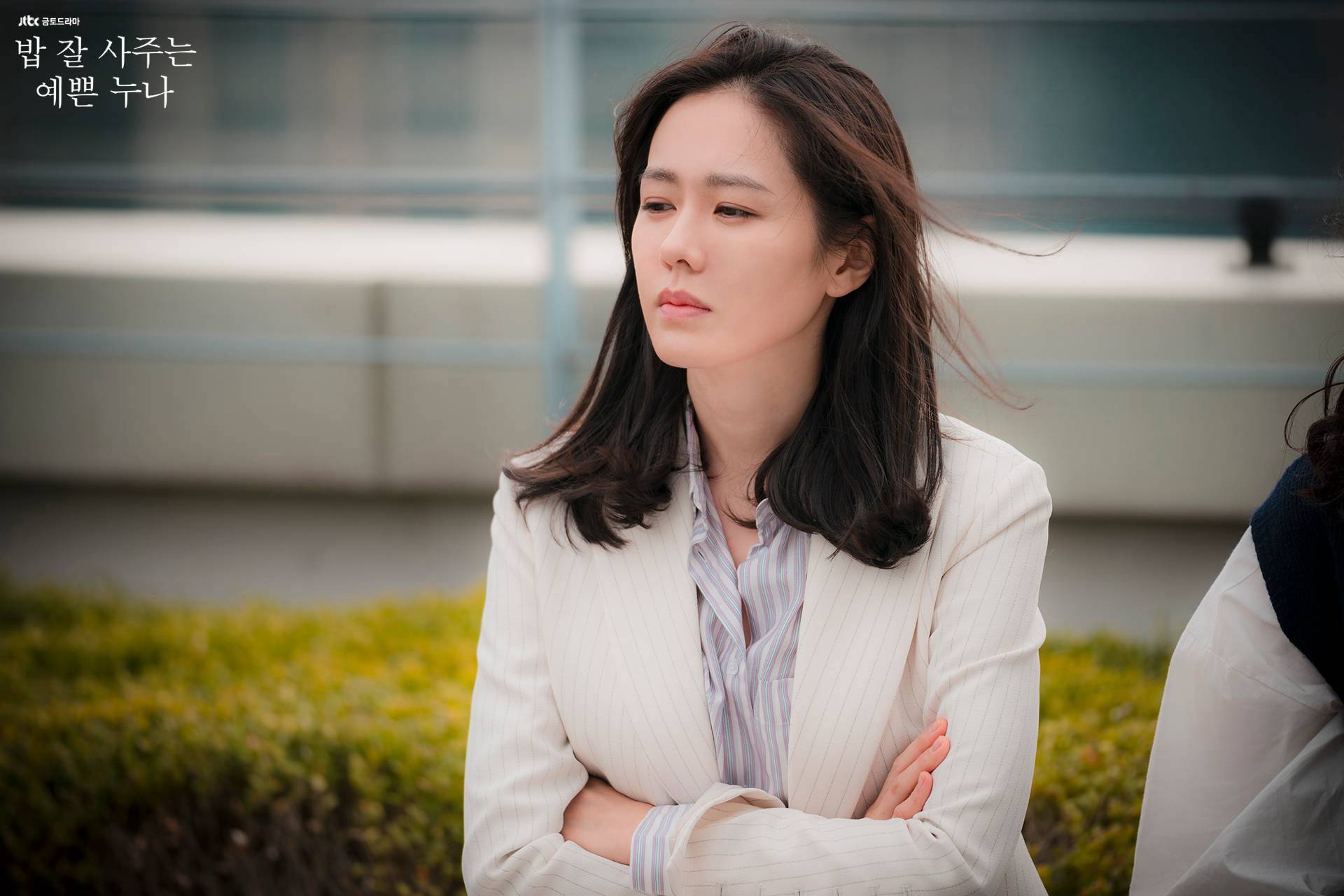 《经常请吃饭的漂亮姐姐》第14集剧情回顾 丁海寅孙艺珍深情相拥难舍