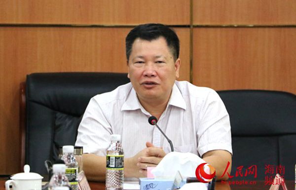 昌江探索产业扶贫新径 八企业签约帮助贫困户