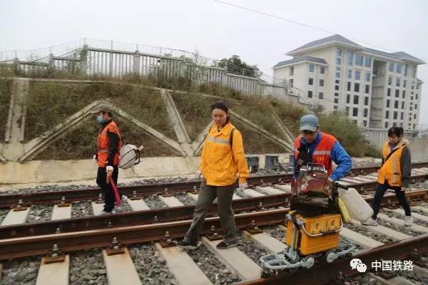 【寻找春运最美铁路人】南宁铁路局百色工务段百色探伤工区